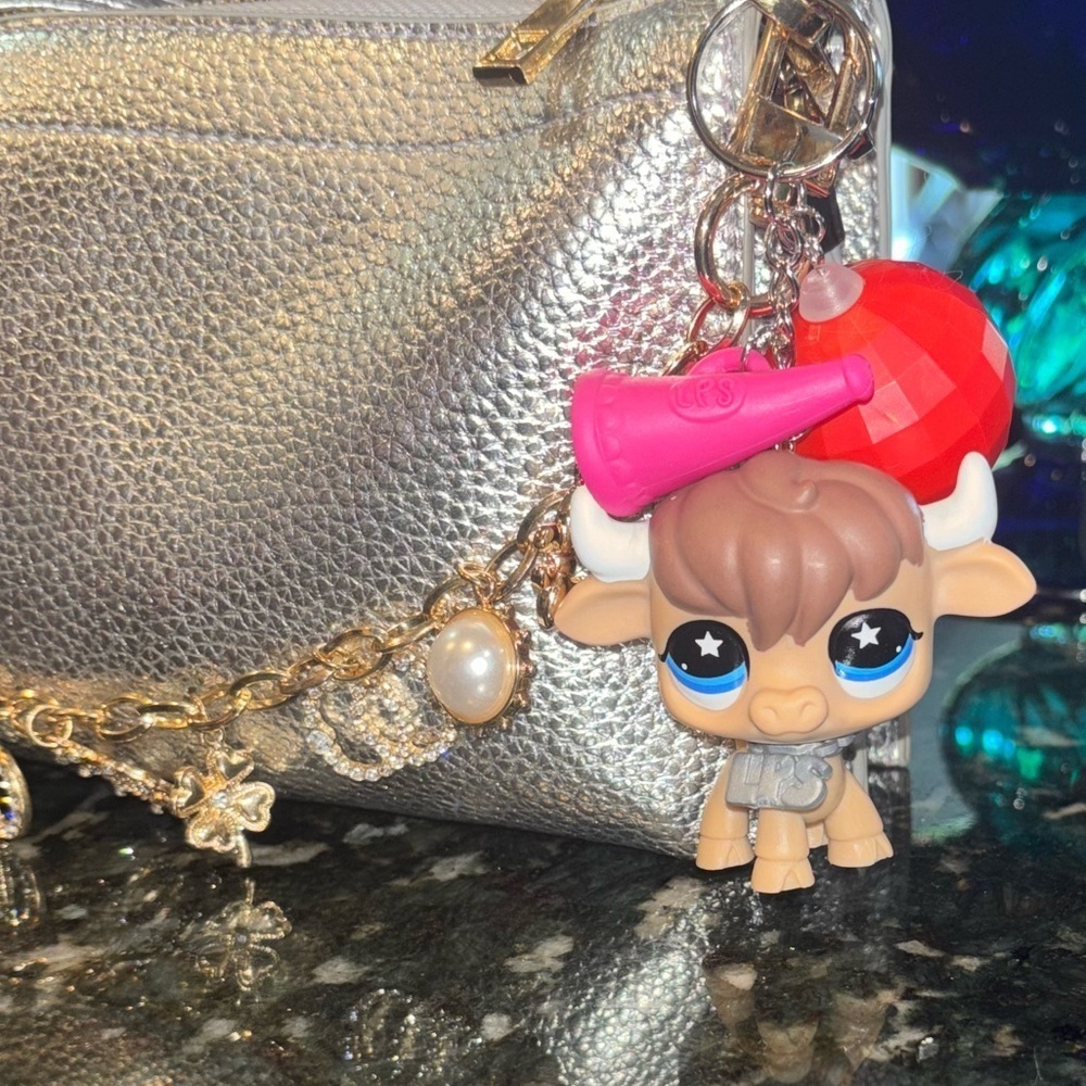 Littlest Pet Shop bison keychain
